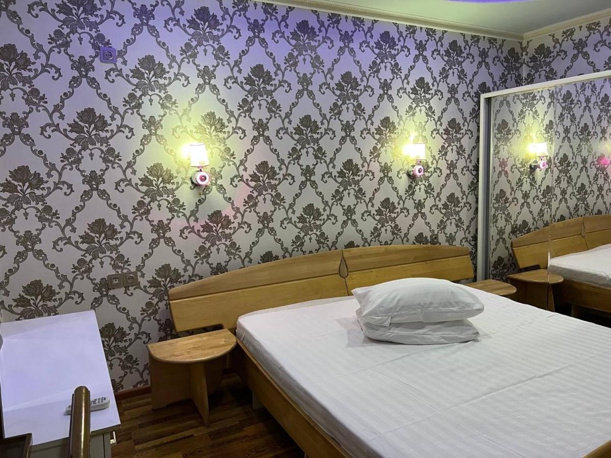 Hotel Hiva Taskent Exterior foto
