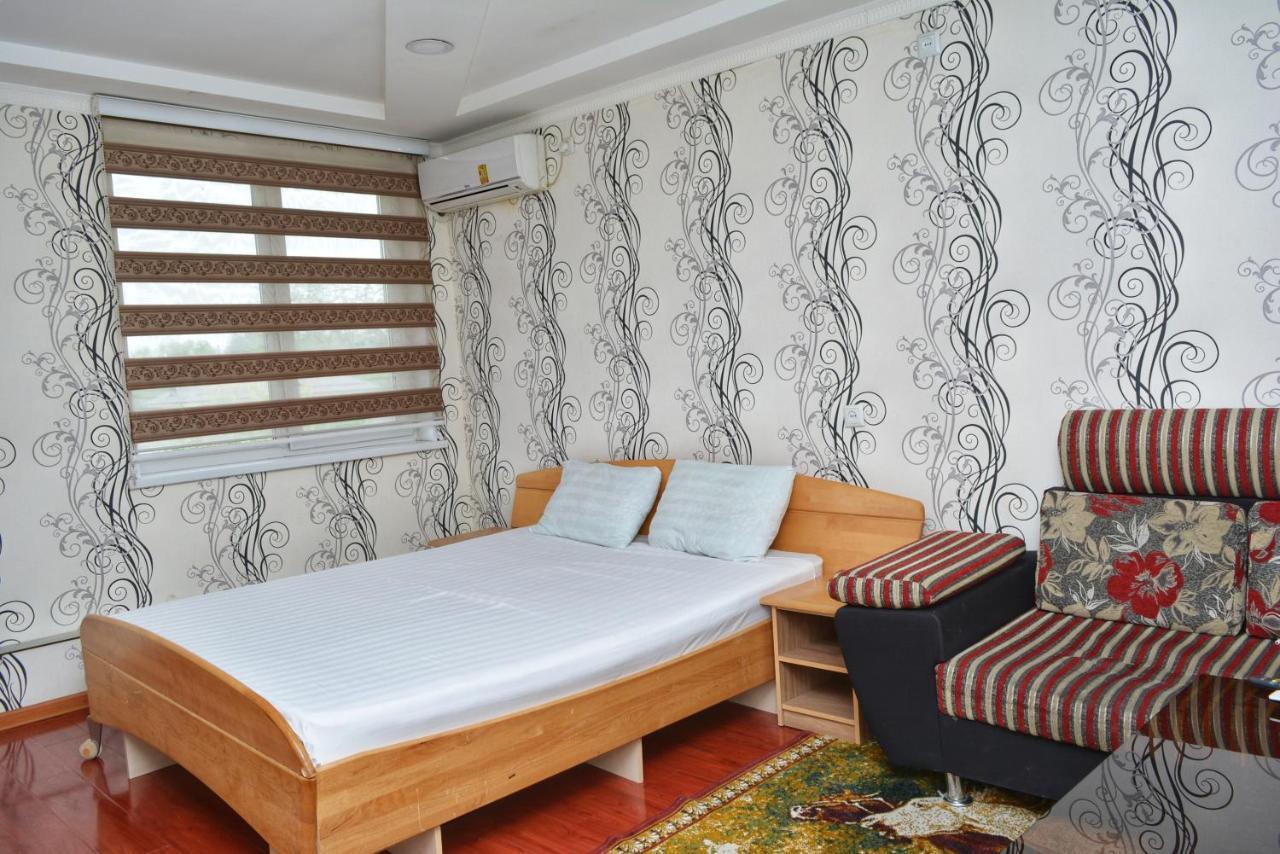Hotel Hiva Taskent Exterior foto